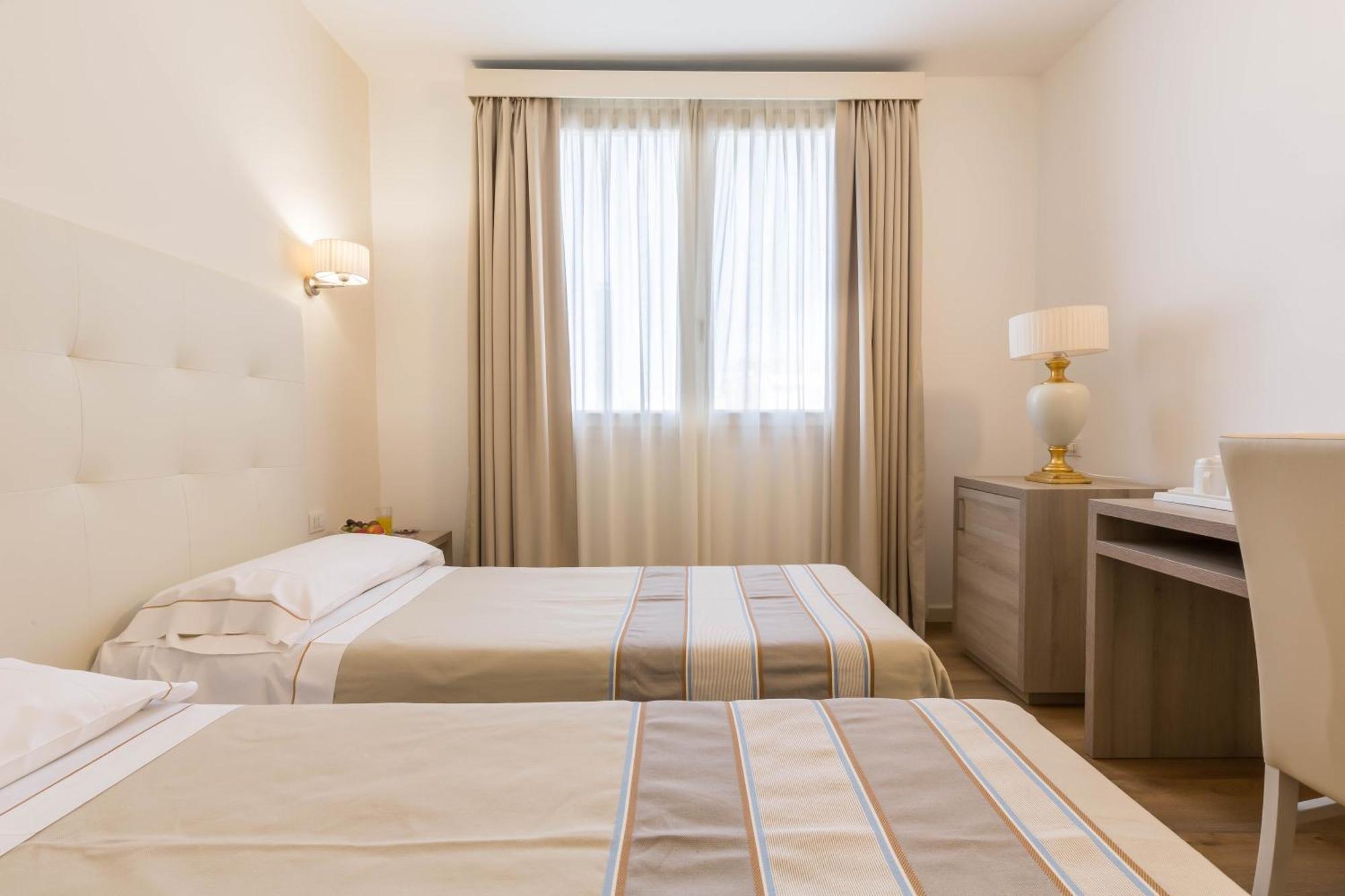 Hotel Catalunya Альгеро Екстер'єр фото